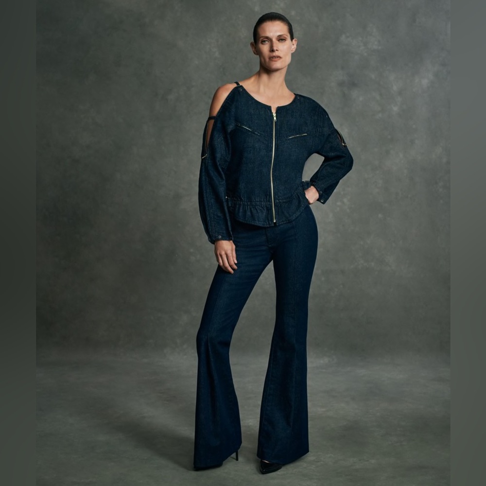 FRAME Pixie Pleated Flare Denim Trousers - Picture 6 of 10